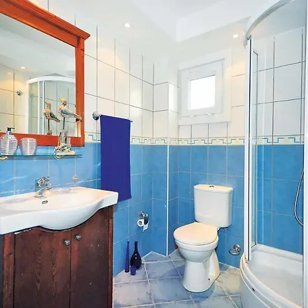 Sleeps 5 Air Con Wifi Вилла Олудениз