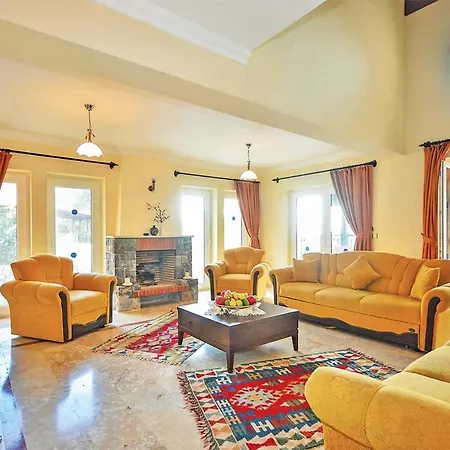 Sleeps 5 Air Con Wifi فيلة